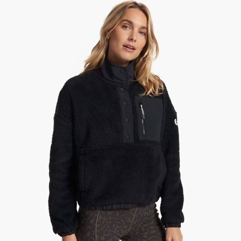 Vuori Black Teddy Jacket Cozy Sherpa Design
